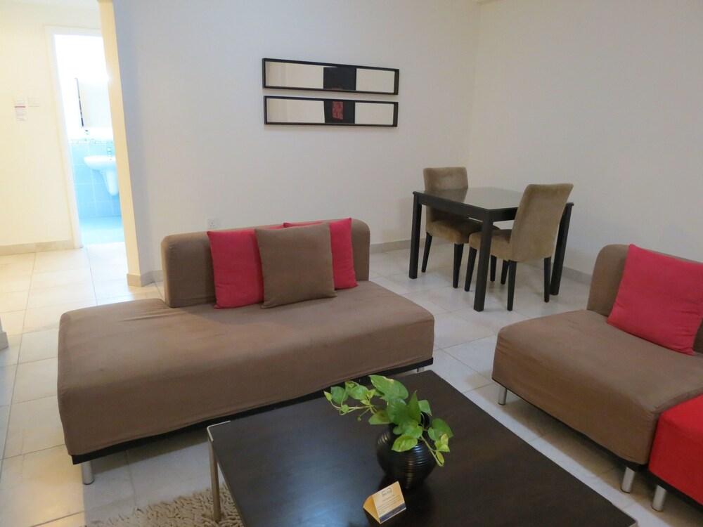 Midan Hotel Suites Muscat Eksteriør bilde