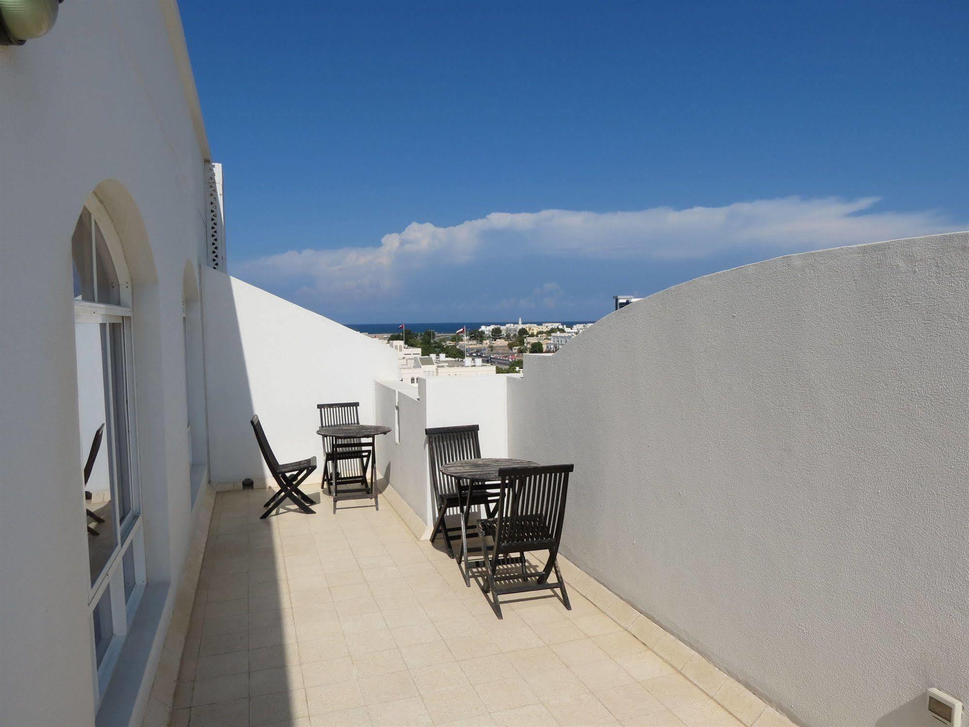 Midan Hotel Suites Muscat Eksteriør bilde